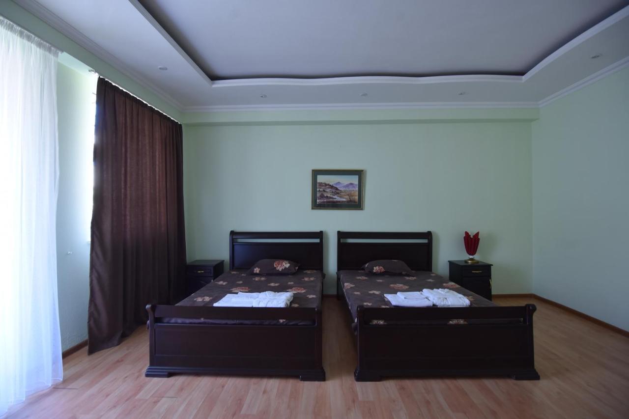 Hotel Vake Palace Тбілісі Екстер'єр фото
