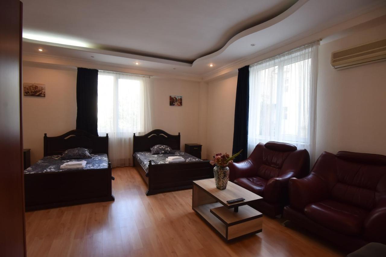 Hotel Vake Palace Тбілісі Екстер'єр фото
